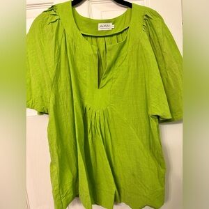 Green short sleeve blouse